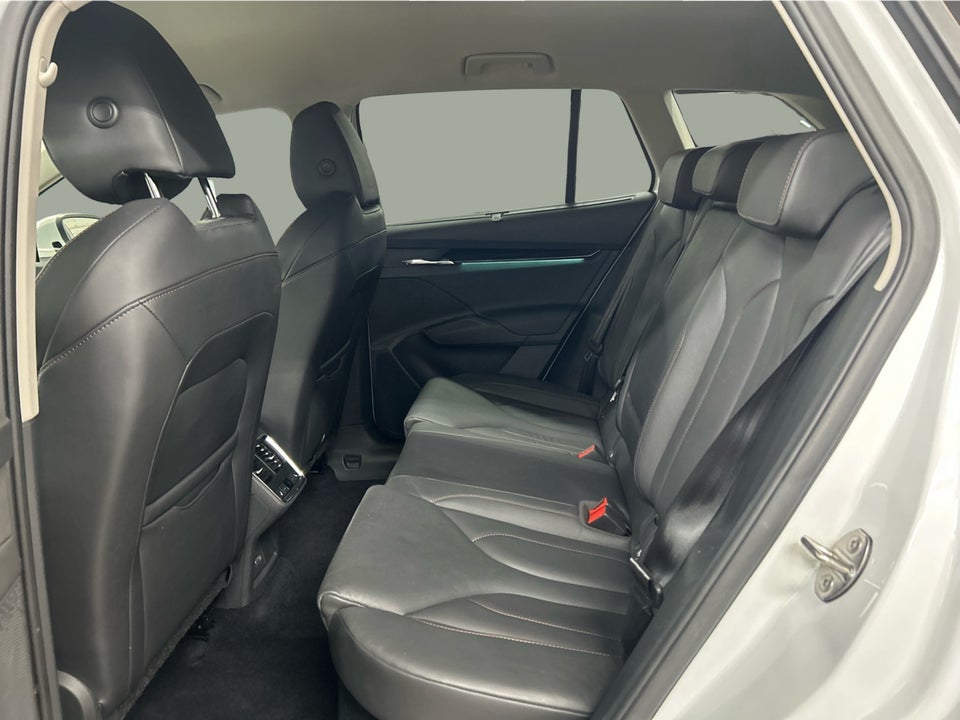 Skoda Enyaq 80 iV Suite 5d