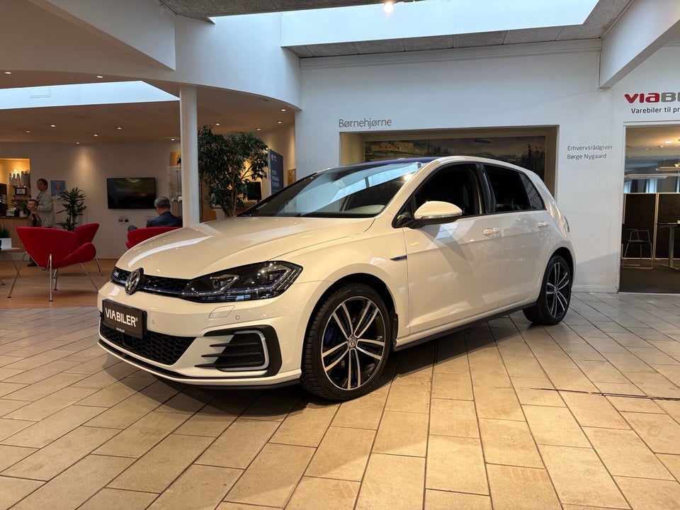 VW Golf VII 1,4 GTE Limited Edition DSG 5d