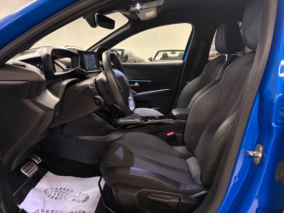 Peugeot e-208 50 GT 5d