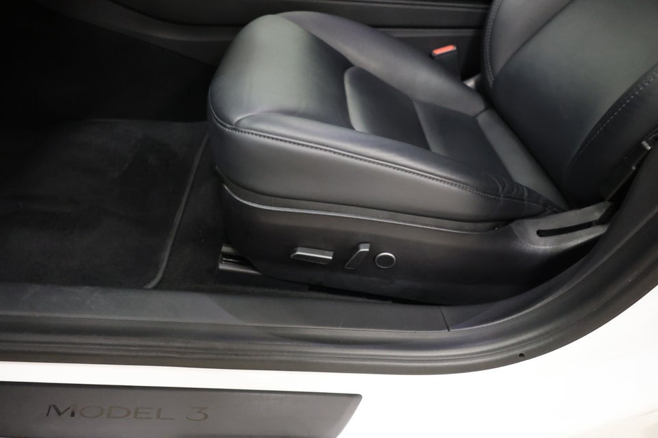 Tesla Model 3 Performance AWD 4d