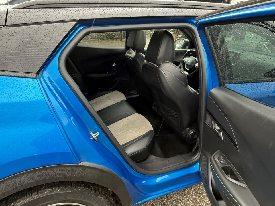 Peugeot e-2008 50 GT 5d