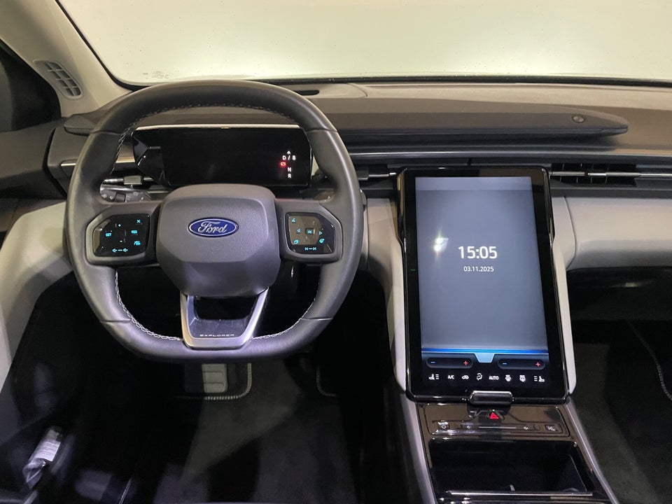 Ford Explorer 82 Select Extended Range 5d