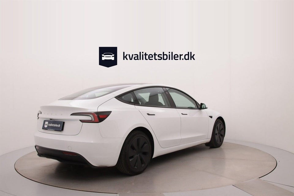 Tesla Model 3 RWD 4d