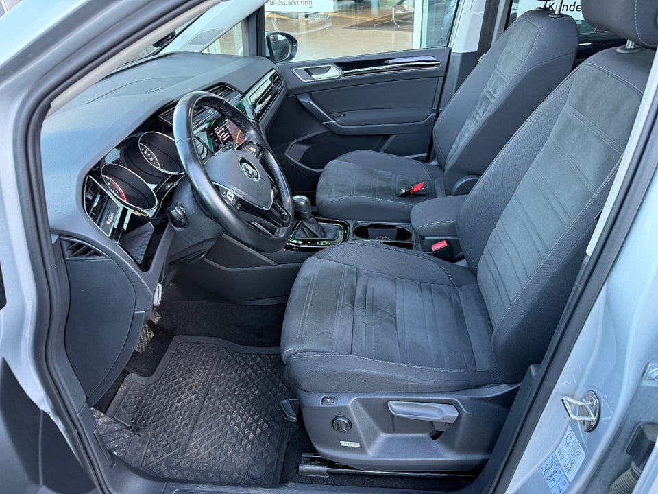 VW Touran 1,5 TSi 150 Highline DSG 7prs 5d