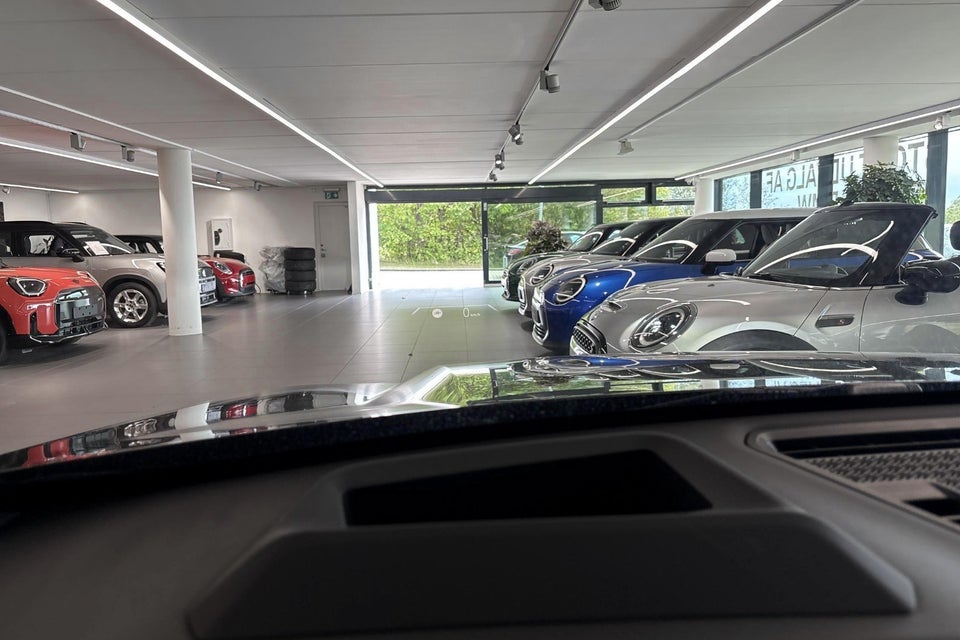 BMW iX1 eDrive20 M-Sport 5d