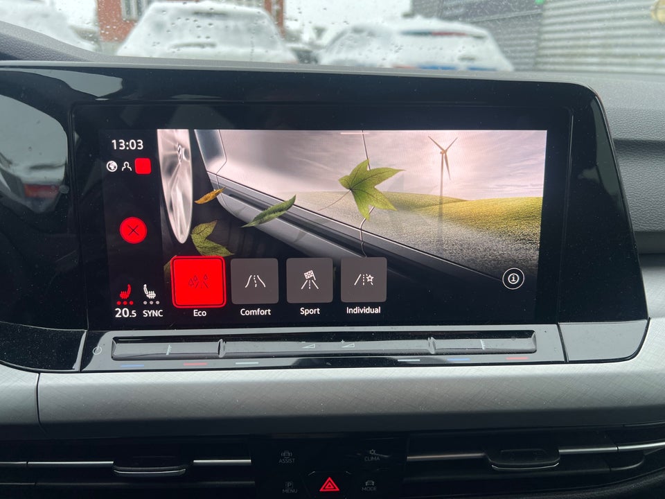 VW Golf VIII 1,5 TSi 130 Life 5d