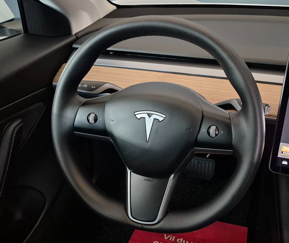 Tesla Model 3 Standard Range+ RWD 4d