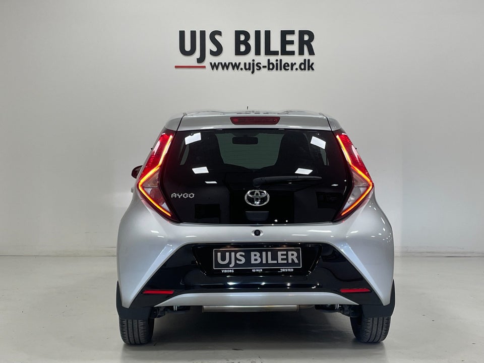 Toyota Aygo 1,0 VVT-i x-press 5d