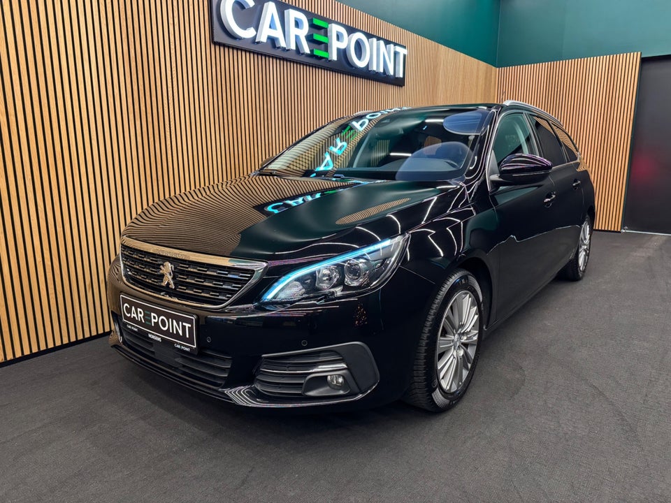 Peugeot 308 1,2 PureTech 130 Selection Sky SW 5d