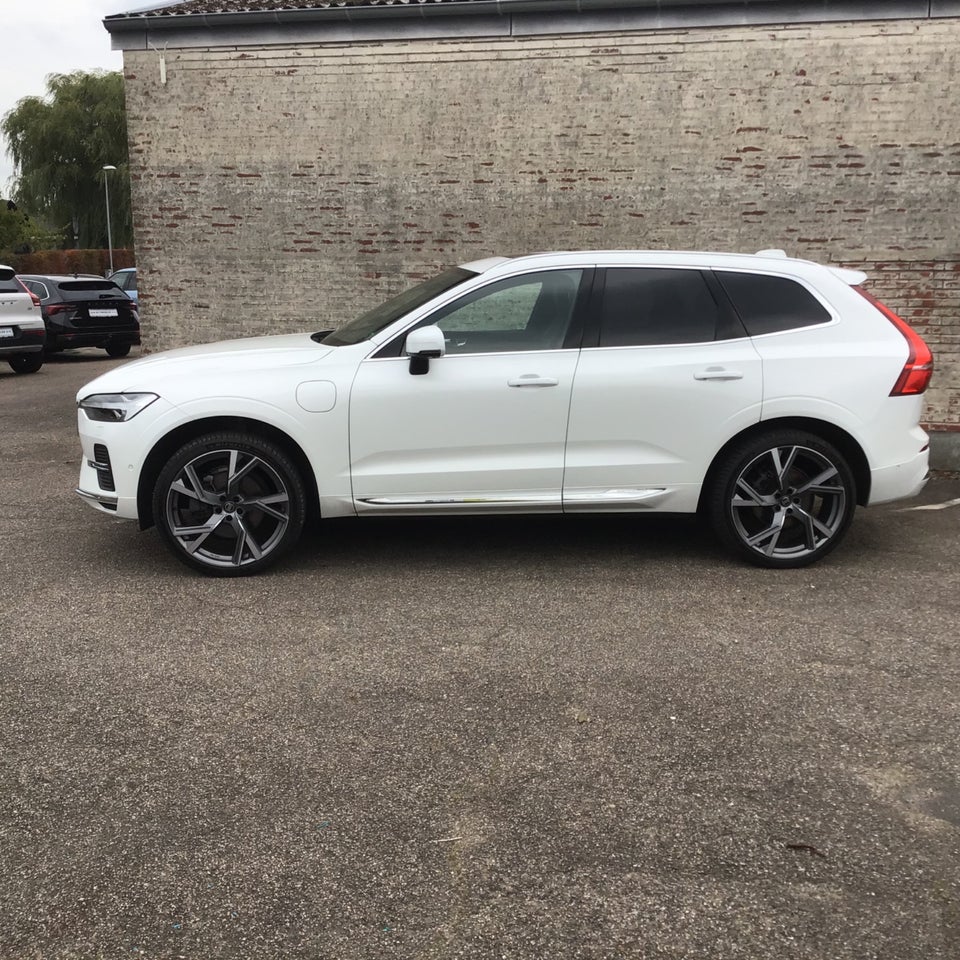 Volvo XC60 2,0 T8 ReCharge Plus Bright aut. AWD 5d