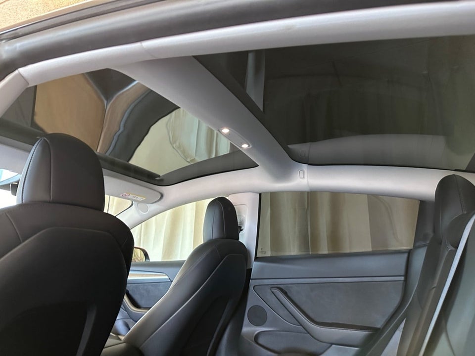 Tesla Model 3 Long Range AWD 4d