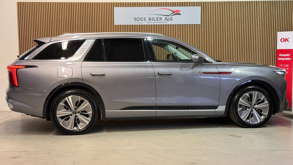 Hongqi E-HS9 99 Exclusive 5d