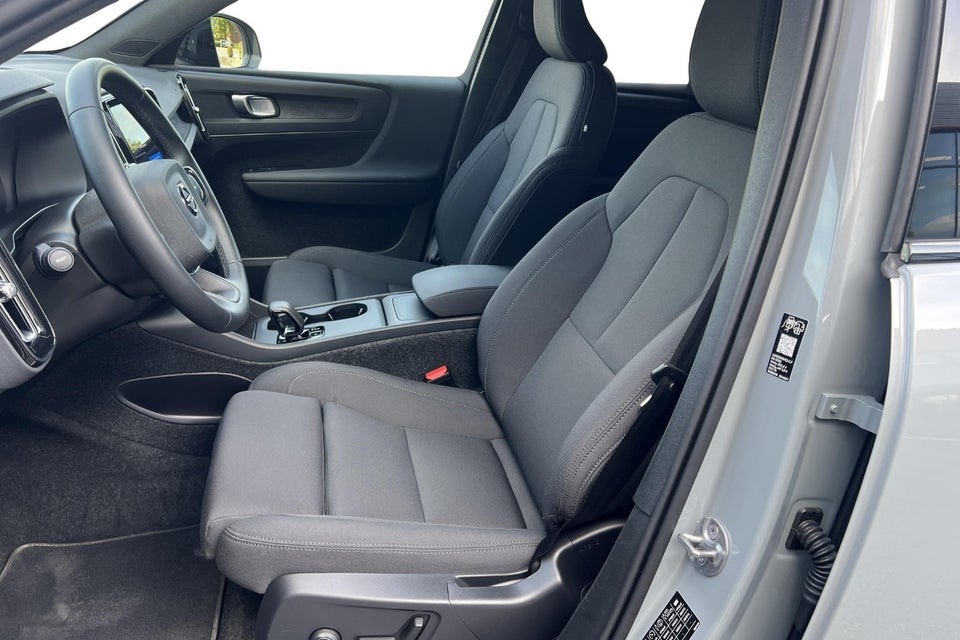 Volvo EX40 Extended Range Plus 5d