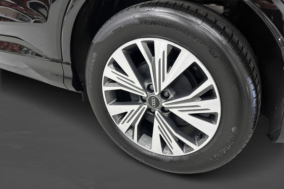 Audi Q4 e-tron 40 Progress 5d
