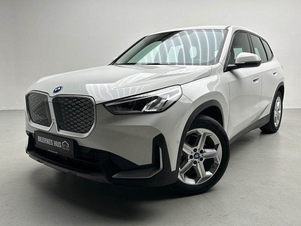 BMW iX1 eDrive20 X-Line 5d