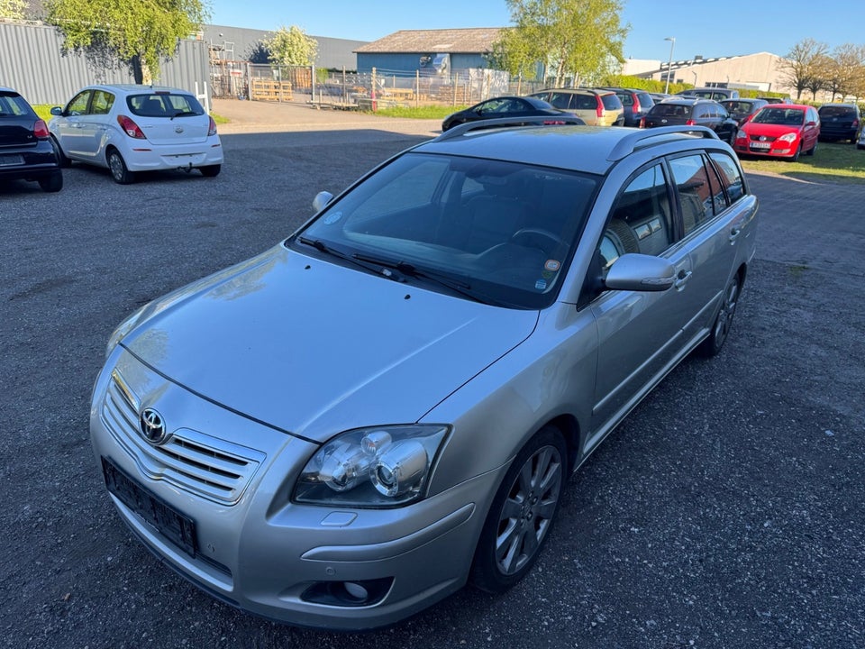 Toyota Avensis 2,0 Sol stc. 5d