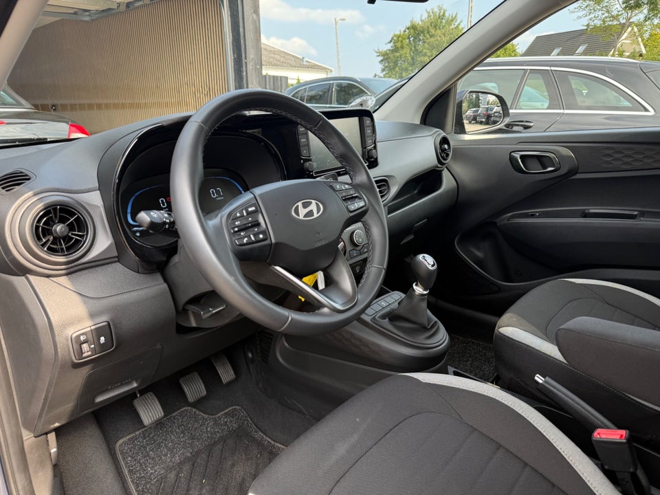 Hyundai i10 1,0 MPi Essential 5d