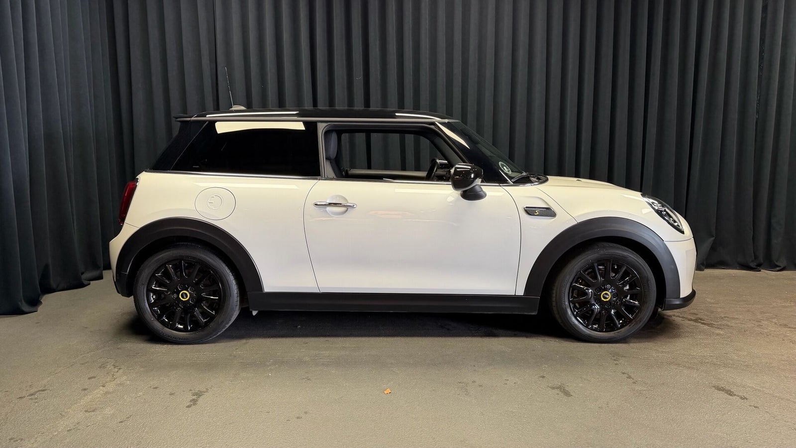 MINI Cooper SE Classic Trim 3d