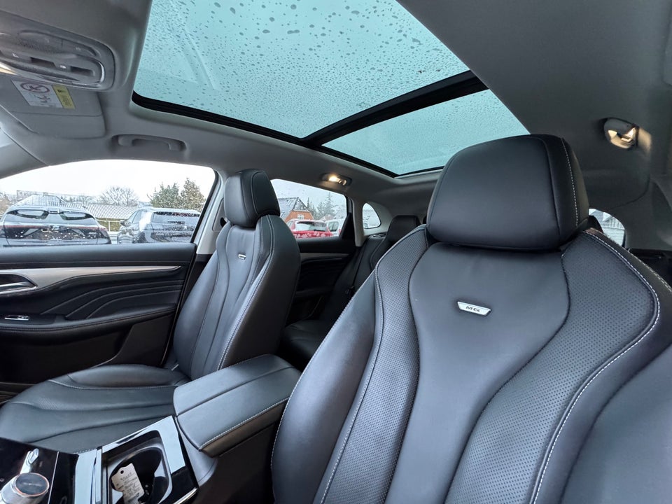 MG Marvel R Luxury 5d