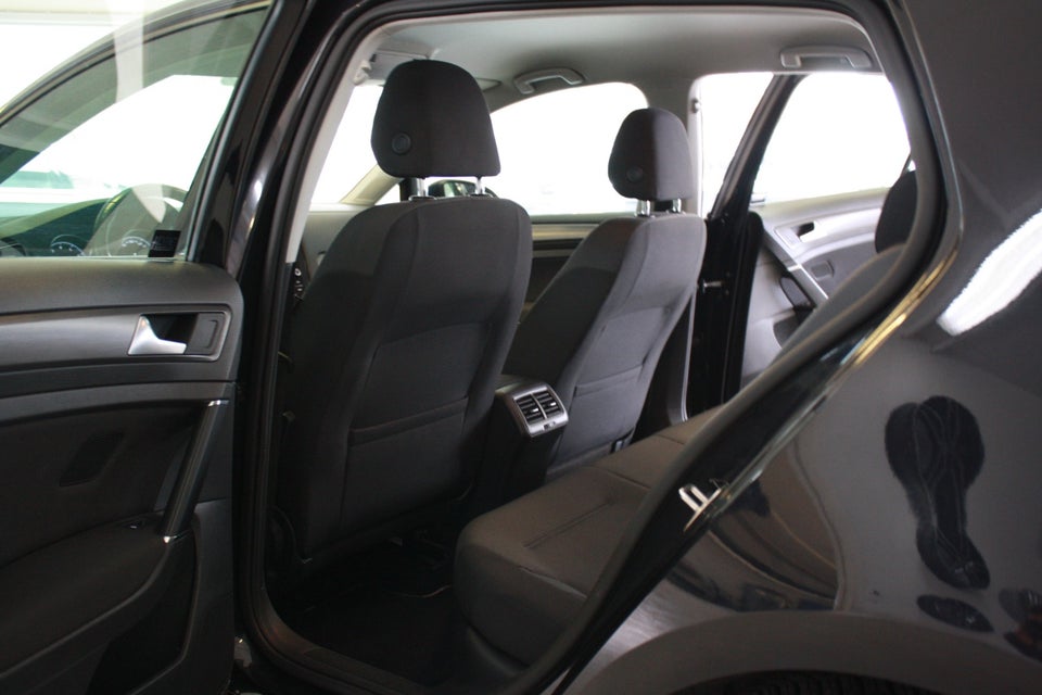 VW Golf VII 1,5 TSi 130 Comfortline DSG 5d