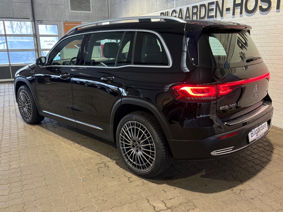 Mercedes EQB300 4Matic 5d