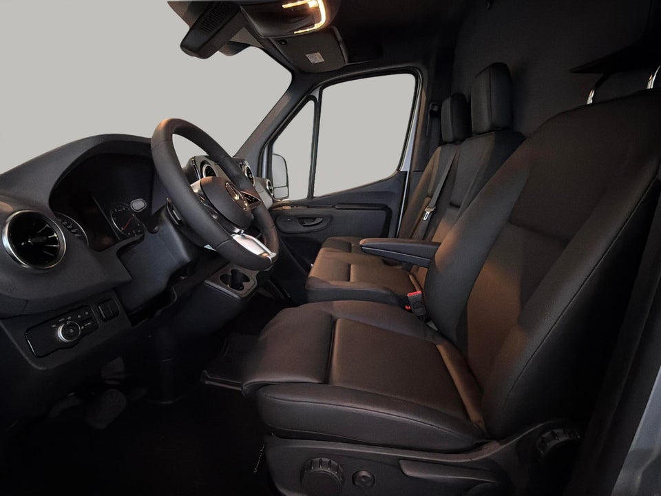 Mercedes Sprinter 319 2,0 CDi A2 Kassevogn SELECT RWD