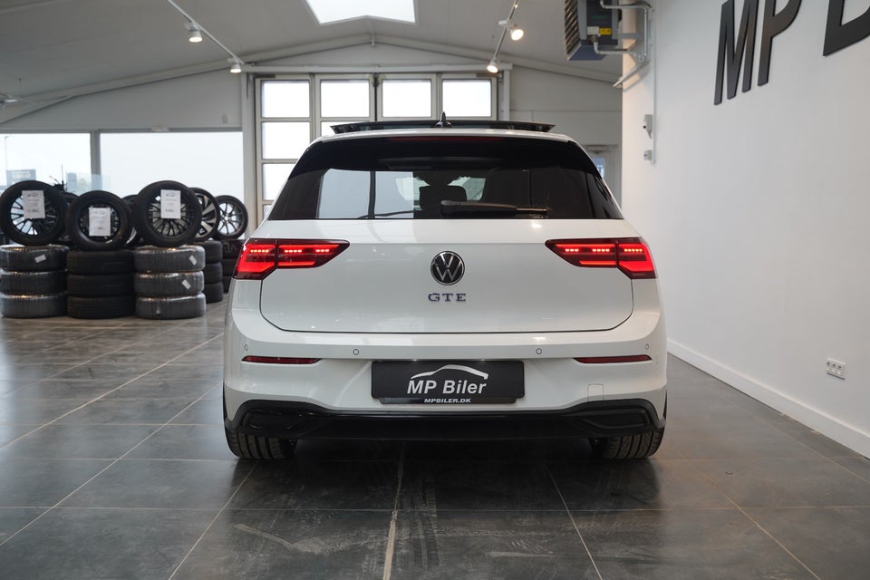 VW Golf VIII 1,4 GTE DSG 5d