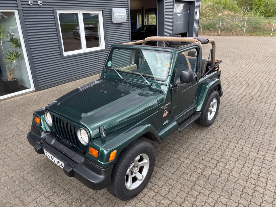 Jeep Wrangler 4,0 Sahara aut. 3d
