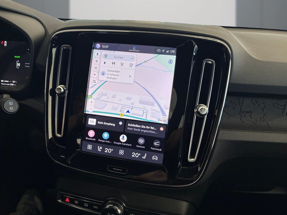 Volvo XC40 ReCharge Extended Range Plus 5d