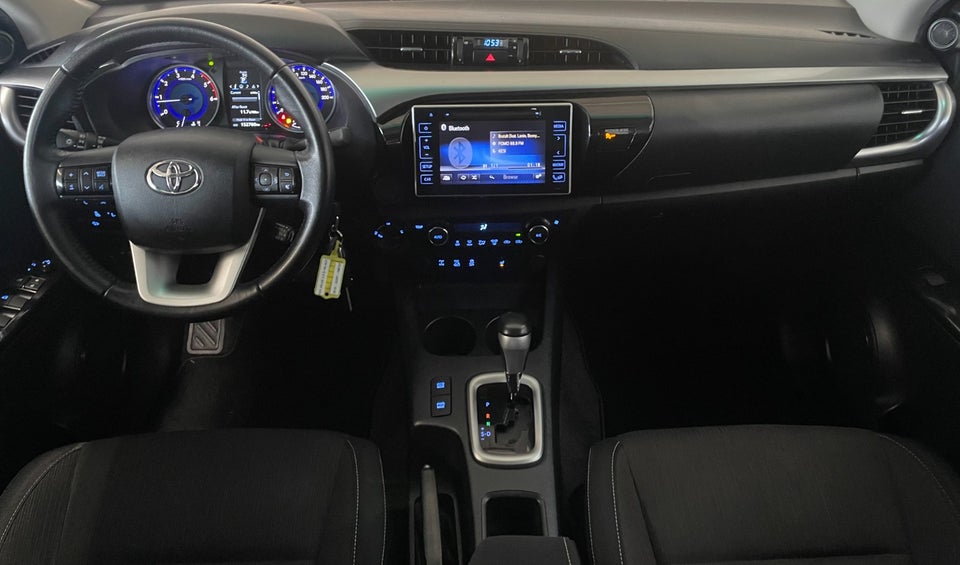 Toyota HiLux 2,4 D-4D 150 T3 Db.Kab aut. 4x4 4d