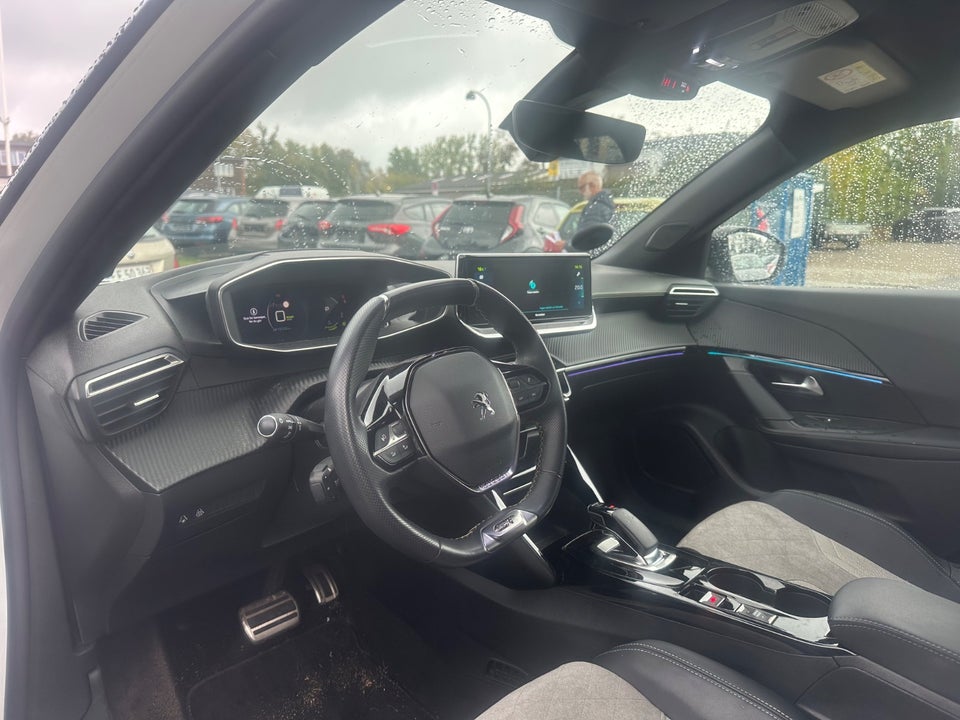 Peugeot e-2008 50 GT Pack 5d