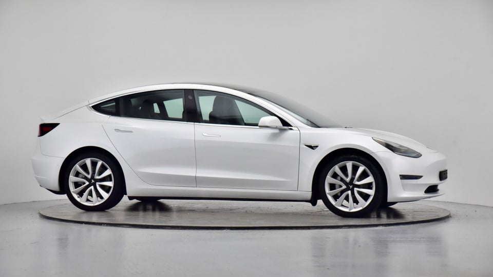 Tesla Model 3 Long Range AWD 4d