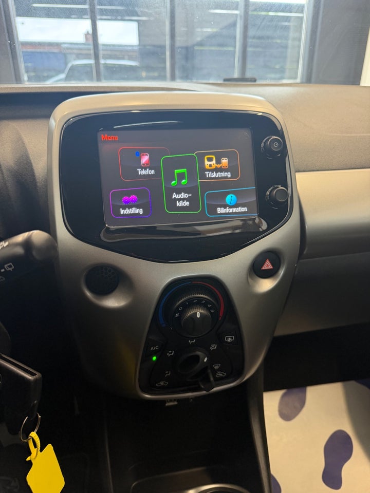 Toyota Aygo 1,0 VVT-i x-black 5d