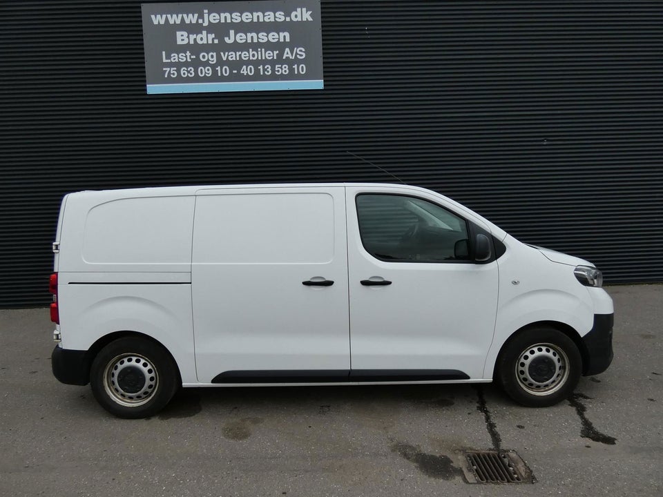 Toyota ProAce 1,6 D 95 Medium Base 5d