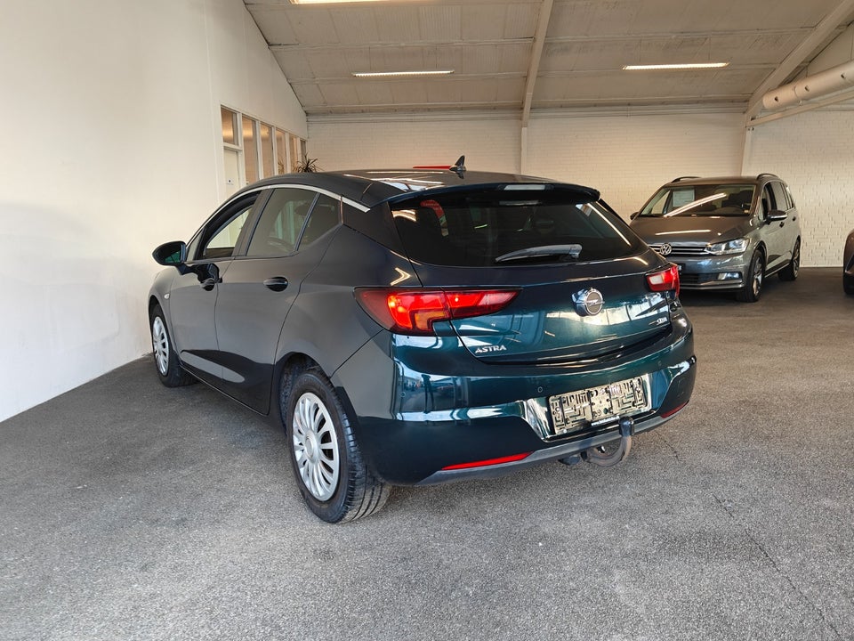 Opel Astra 1,6 CDTi 110 Enjoy 5d