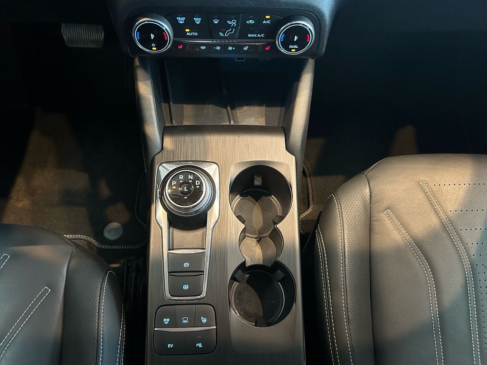 Ford Kuga 2,5 PHEV Vignale CVT 5d