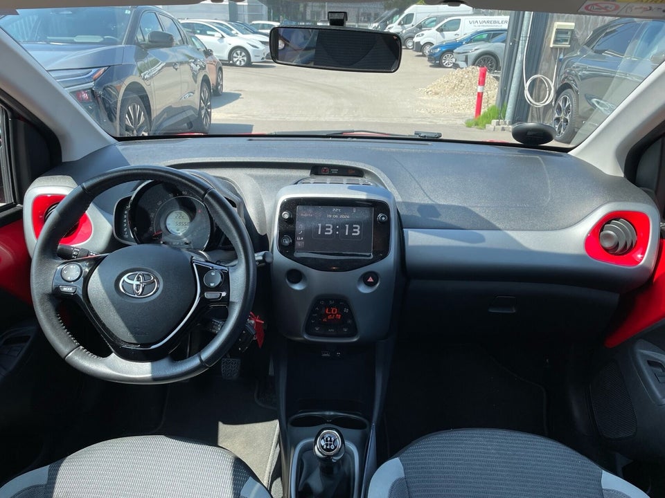 Toyota Aygo 1,0 VVT-i x-press 5d