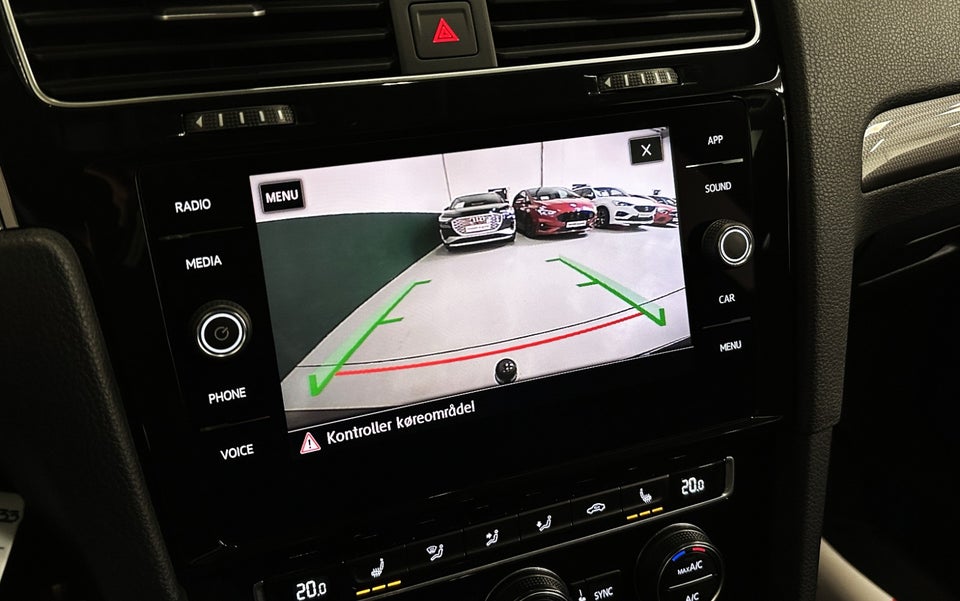 VW Golf VII 1,6 TDi 115 IQ.Drive Variant DSG 5d