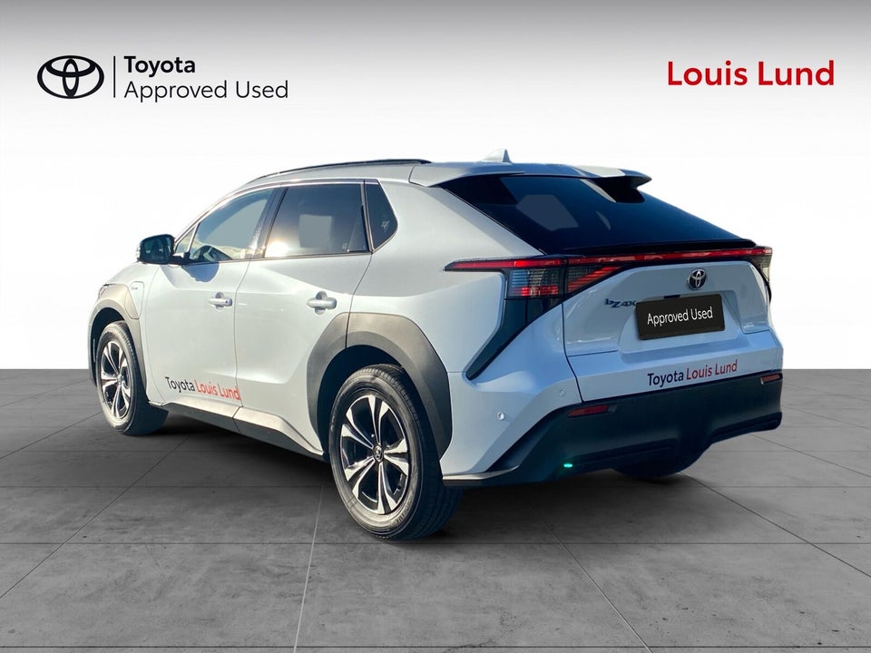 Toyota bZ4X Executive 5d