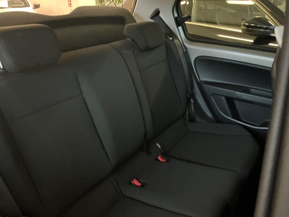 VW Up! 1,0 MPi 60 Move Up! BMT 5d