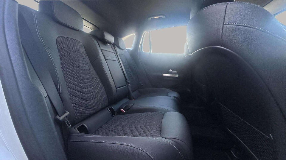 Mercedes EQA250+ Progressive Advance 5d