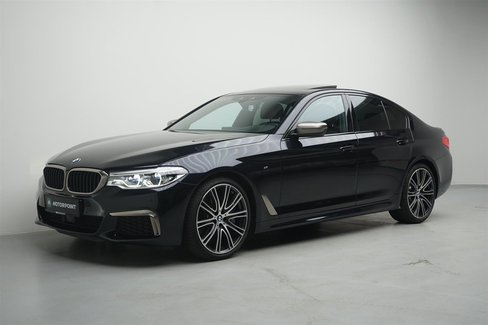 BMW M550i 4,4 xDrive aut. 4d