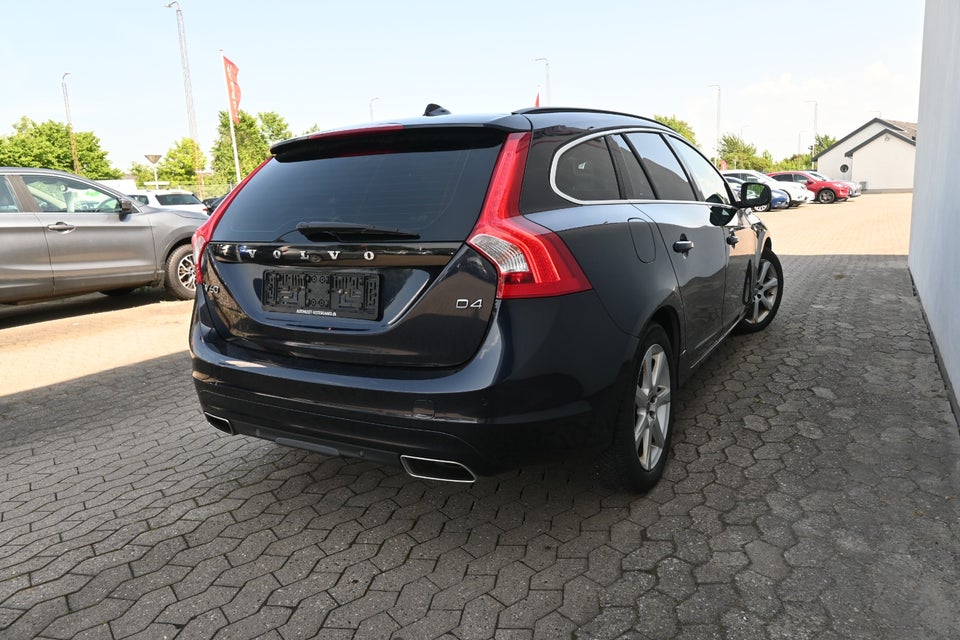Volvo V60 2,0 D4 190 Momentum aut. 5d