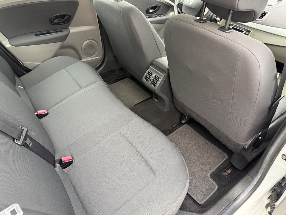 Renault Fluence Z.E. 4d