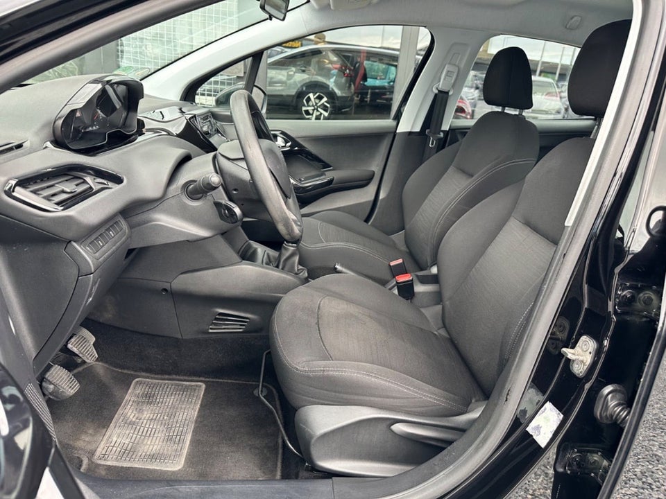 Peugeot 208 1,0 VTi Access 5d