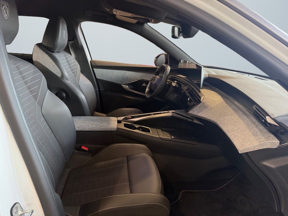 Peugeot e-5008 77 GT 7prs 5d