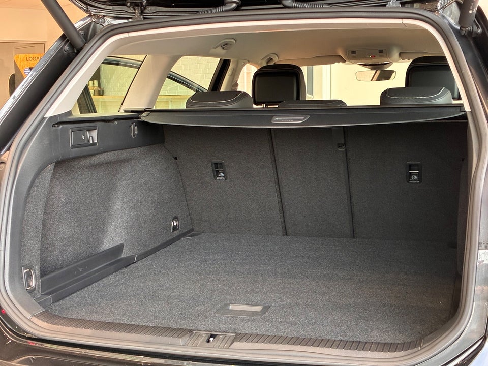 VW Passat 1,5 TSi 150 Elegance High Variant DSG 5d