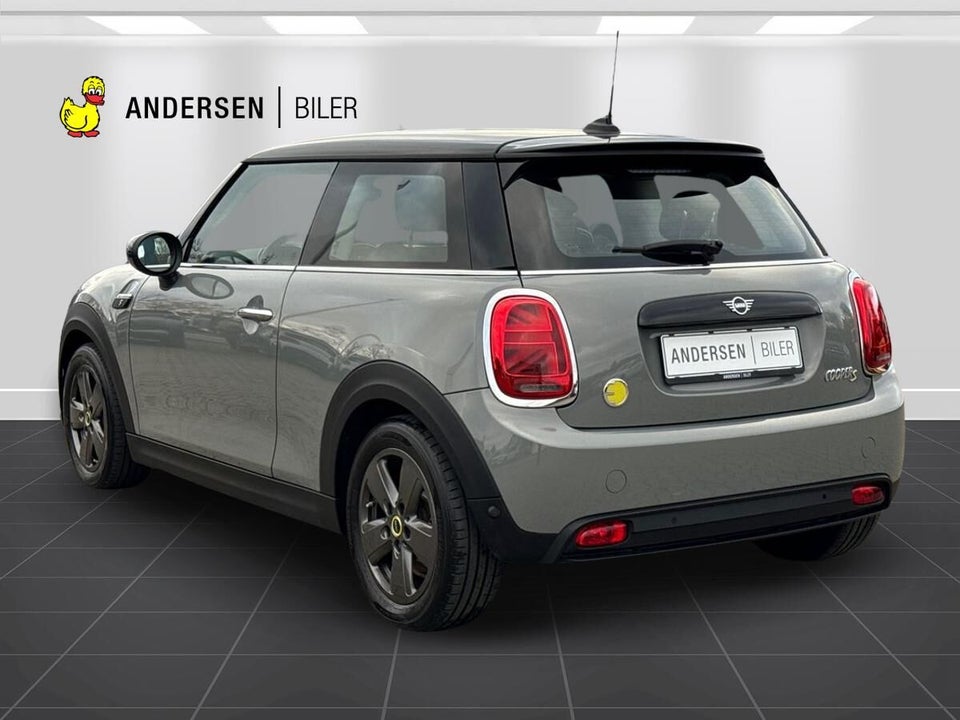 MINI Cooper SE Essential 3d