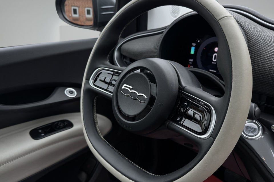 Fiat 500e 42 la Prima by Bocelli 3+1 4d