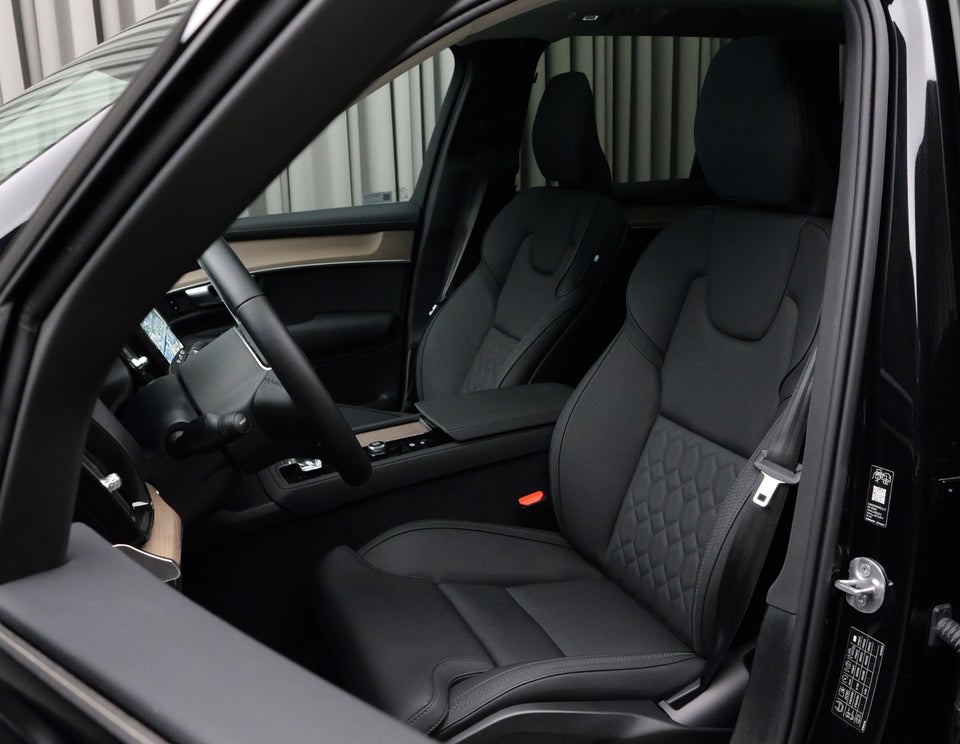 Volvo XC90 2,0 T8 ReCharge Ultra Dark aut. AWD 7prs 5d